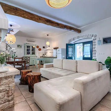 Semesterbostad Marija - Roj422 By Interhome